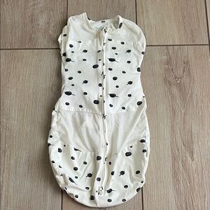 Cream Polka Dot Sleep Sack for Babies - Zip Front Sleeveless Swaddle